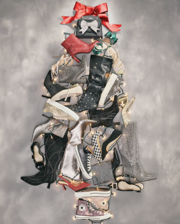 Tree made of shoes